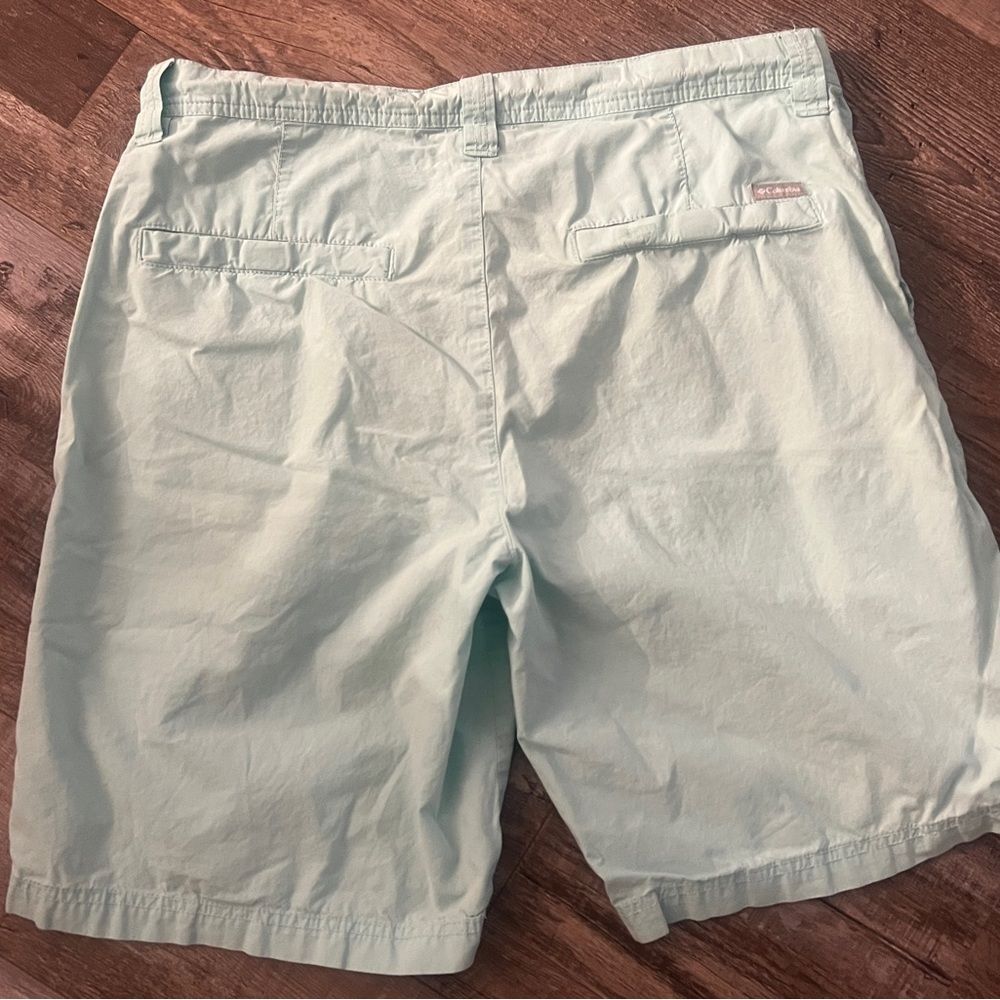 Columbia Mens Chino Shorts Size 32 ~ Color-Mint Green Inseam 10”